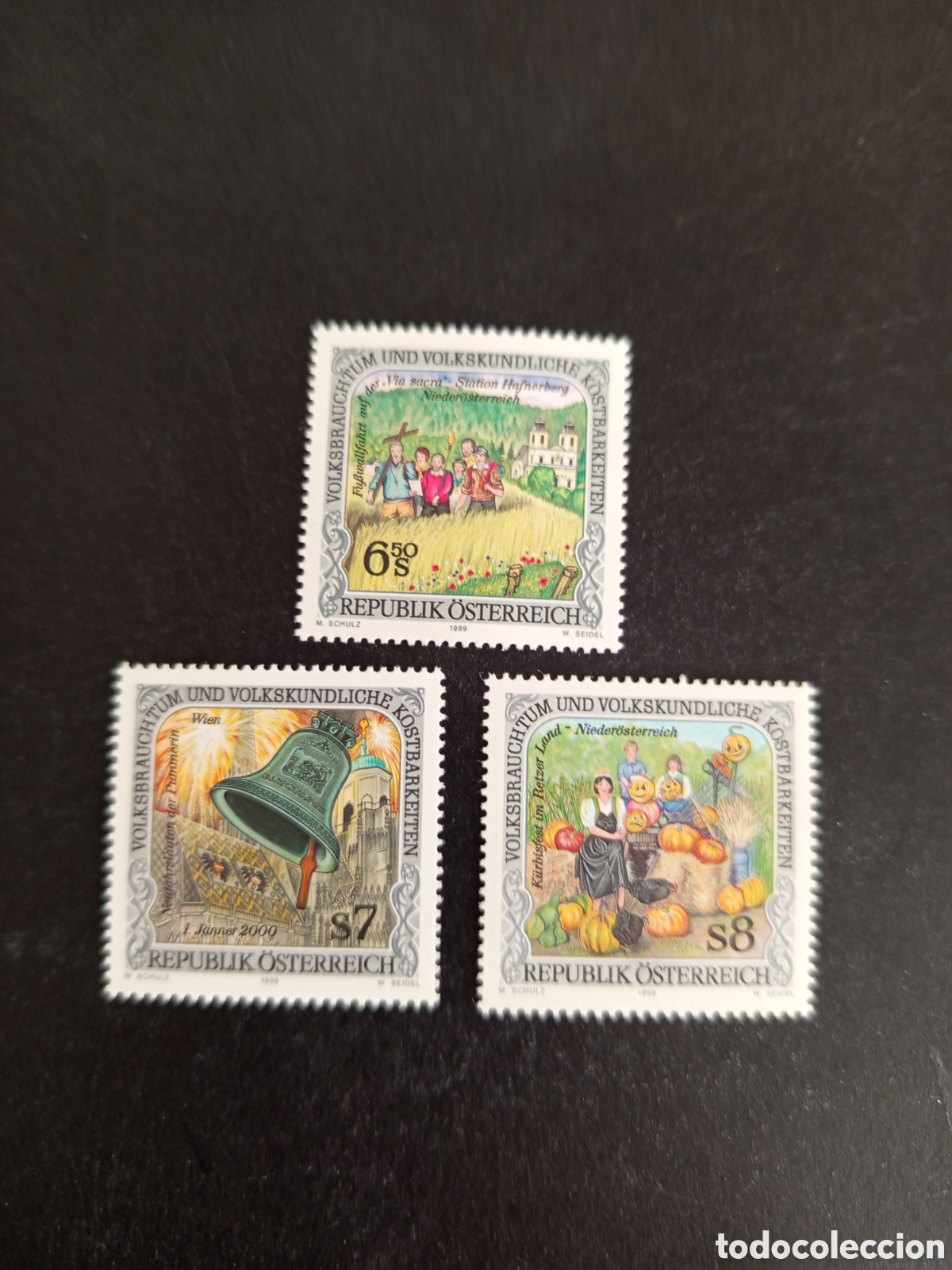 Sellos: AUSTRIA, 1999 Costumbres y folklore. Peregrinaci&oacute;n . Campana. Calabazas. Pedido m&iacute;nimo 3 &euro;. Ver foto