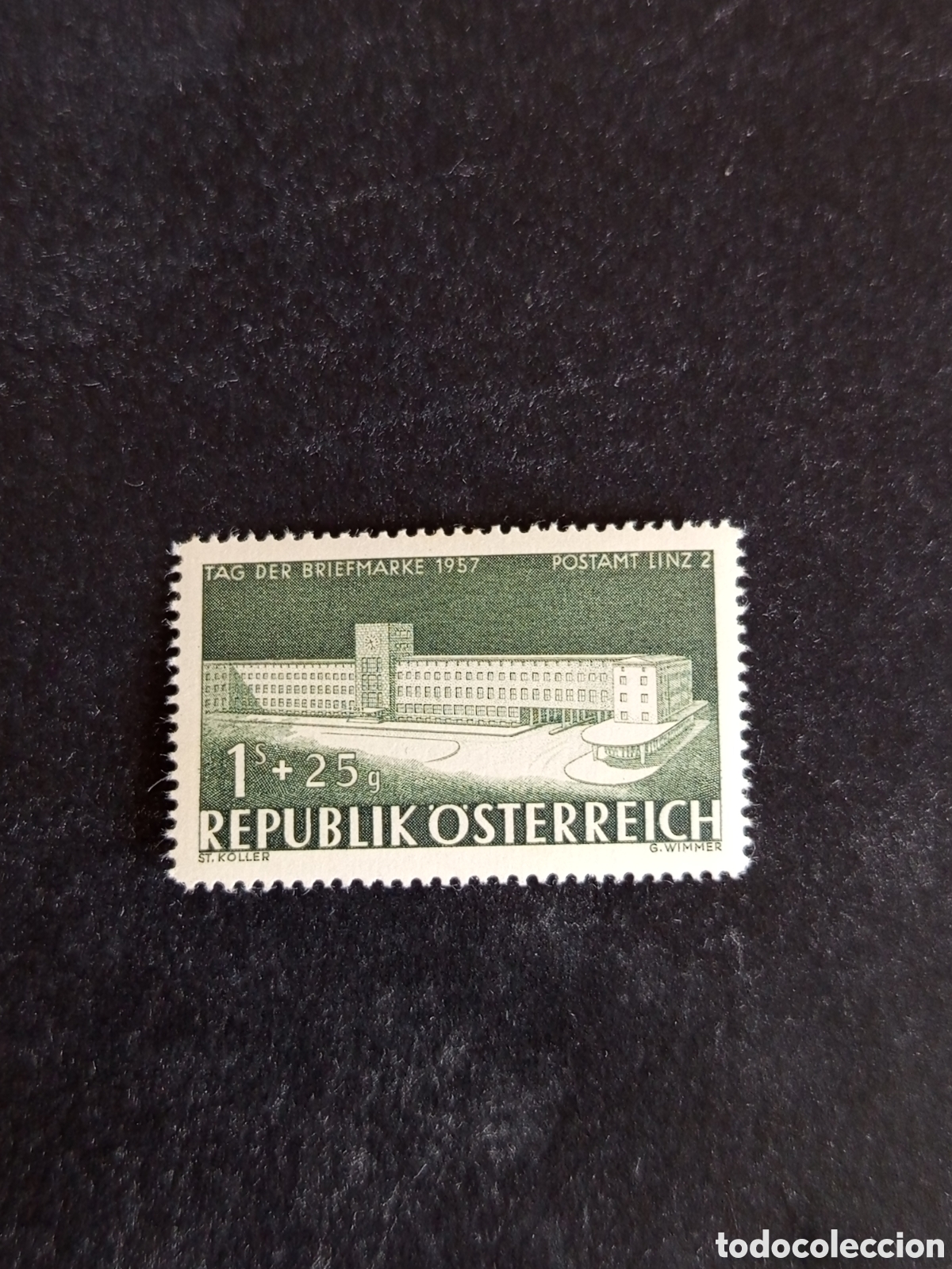 Sellos: AUSTRIA, 1957. DIA DEL SELLO.OFICINA POSTAL EN LINZ . YVERT 875. PEDIDO M&Iacute;NIMO 3 &euro;. VER FOTOS .