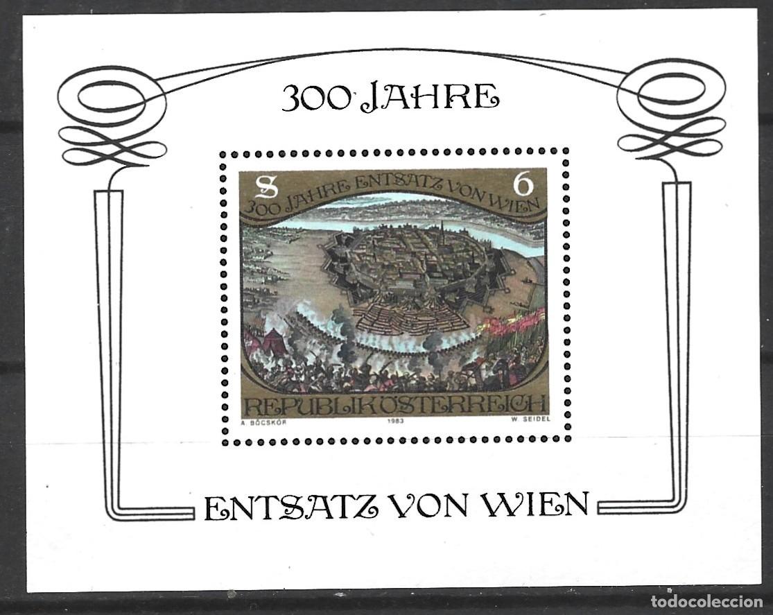 Sellos: REP&Uacute;BLICA AUSTRIA - BLOQUE 300 A&Ntilde;OS LIBERACI&Oacute;N DE VIENA - ESTAMPADO