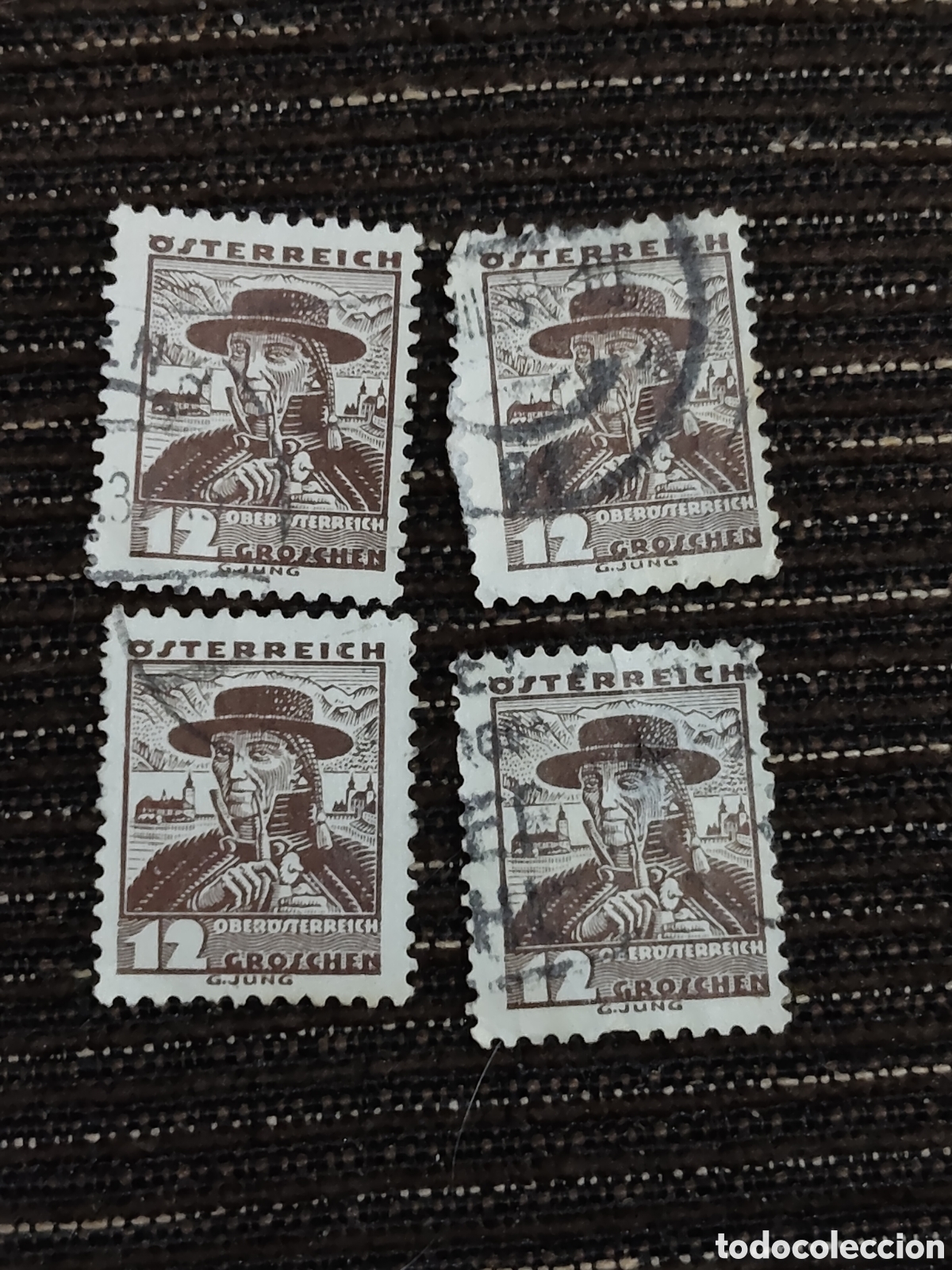 Stamps: 4 sellos de Austria campesino Traun con traje tradicional de la regi&oacute;n de Alta Austria 1934