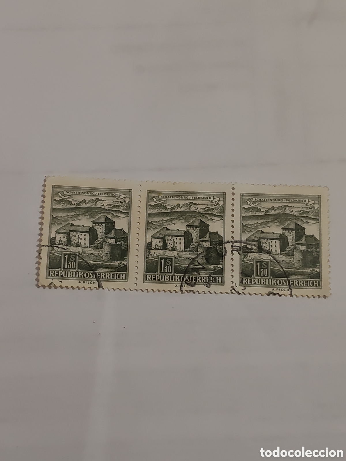 Sellos: Bloque de 3 sellos de Austria Castillo de Schattenburg 1967
