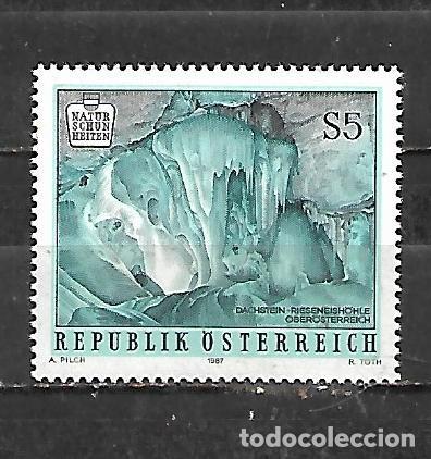 Sellos: 1987: Paisajes naturales - Cueva de hielo gigante de Dachstein (MNH**)