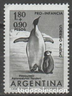 Sellos: ARGENTINA IVERT AEREO N&ordm; 82, PINGUINO EMPERADOR, NUEVO ***