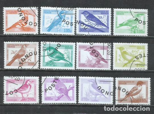 Sellos: 724-SERIE 12 VALORES A&Ntilde;O 2000 AVES P&Aacute;JAROS .