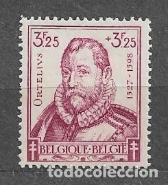 Sellos: B&eacute;lgica 1942 - Pro tuberculosos. M&eacute;dicos ( Simon Stevin, 1548-1620 ) - 587** - 2000-12
