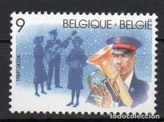 Sellos: B&Eacute;LGICA A&Ntilde;O 1989 YV 2345*** NAVIDAD BANDA DE M&Uacute;SICA UNIFORMES
