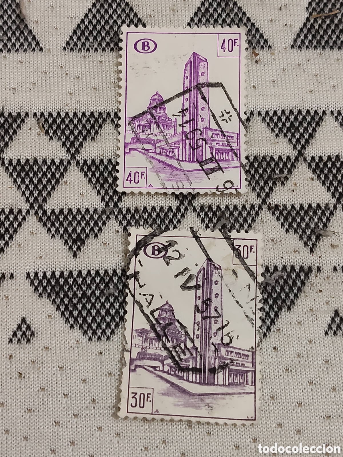 Sellos: 2 sellos de B&eacute;lgica estaci&oacute;n del sur de Bruselas 1953-57