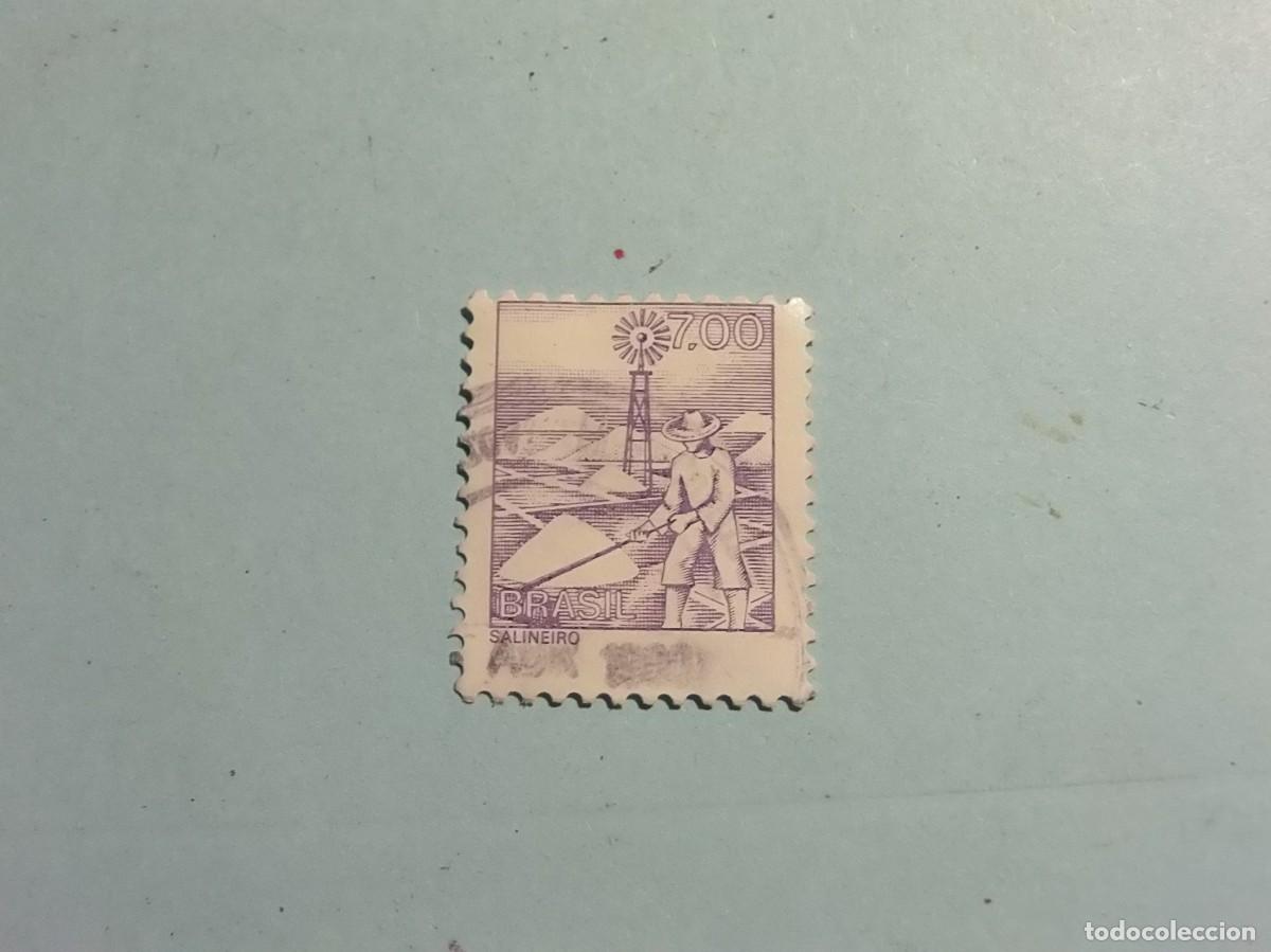 Sellos: BRASIL 1976 - PROFESIONES, AGRICULTURA - COSECHADORA DE RAMIO.