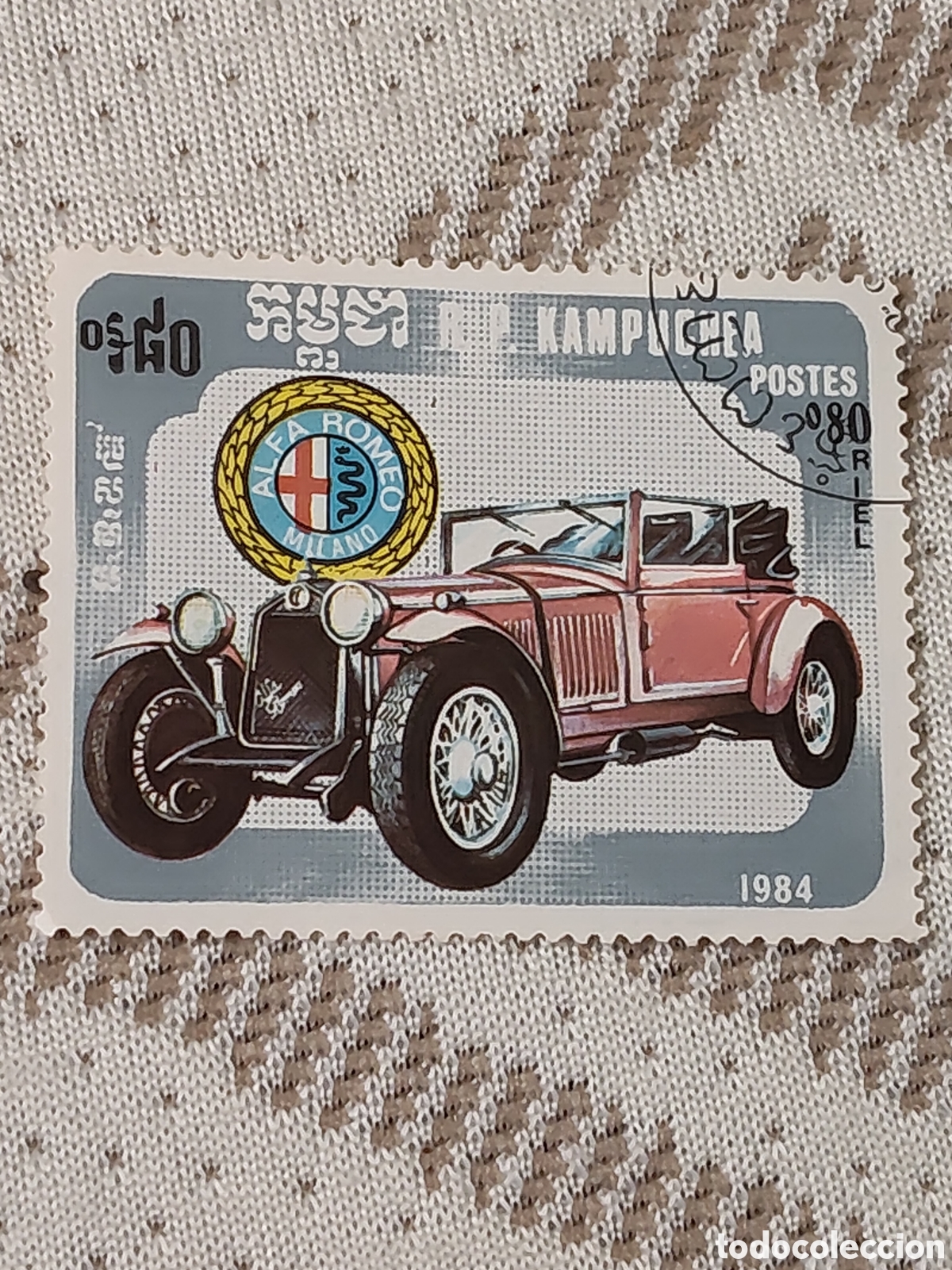 Sellos: Sello de Camboya autom&oacute;vil cl&aacute;sico Alfa Romeo 1984 muy bueno
