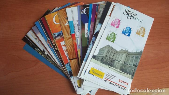 Timbres: DIPTICOS INFORMATIVOS SERVICIO FILATELICO DE CORREOS A&Ntilde;O 2004