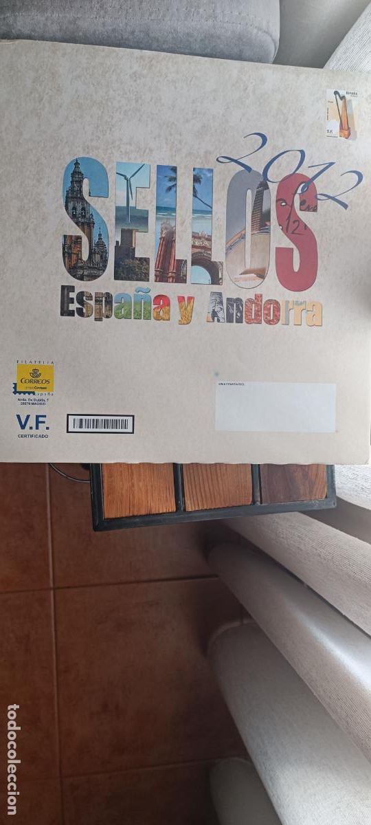 Sellos: ALBUM DE SELLOS DE CORREOS DEL A&Ntilde;O 2012 CON TODOS LOS SELLOS DE ESPA&Ntilde;A Y ANDORRA (COMPLETO)