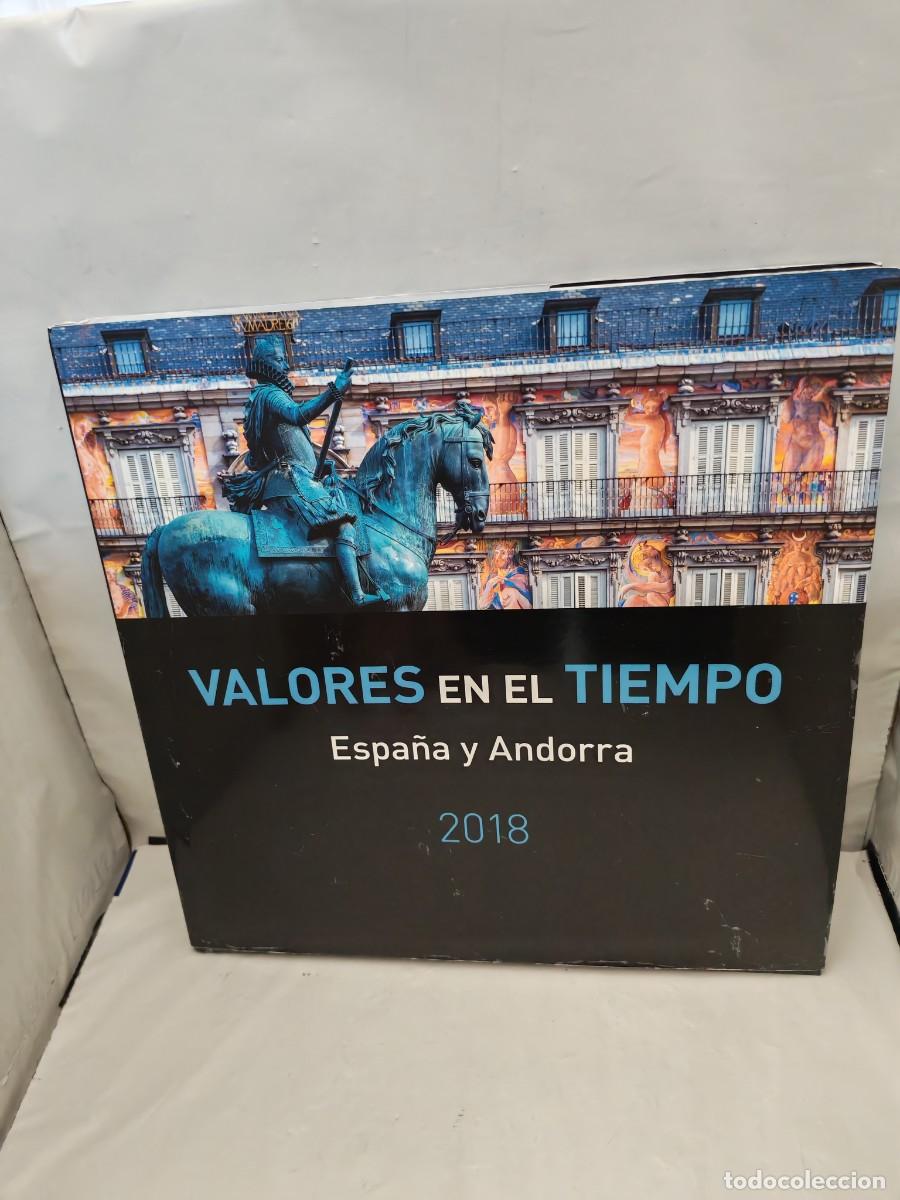 Sellos: VALORES EN EL TIEMPO: Sellos Espa&ntilde;a y Andorra 2018 (tapa dura)