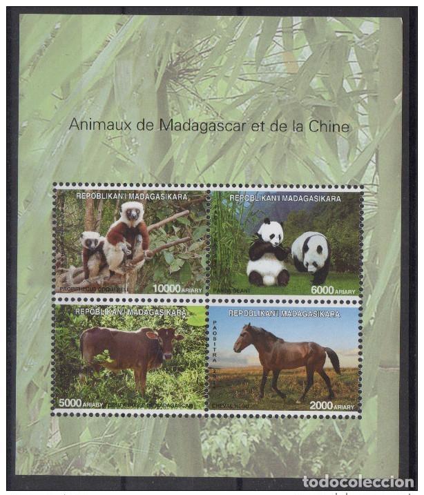 Sellos: Madagascar 2014 Mi.322x China bloquea la emisi&oacute;n conjunta de Fauna Panda Lemurien