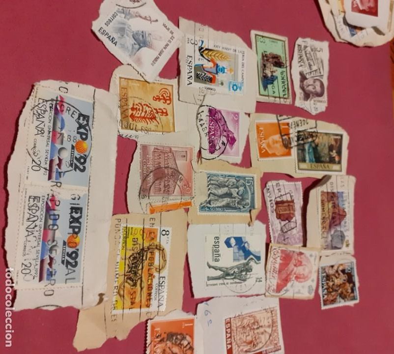 Sellos: Lote de 100 sellos de Espa&ntilde;a recortados de cartas antiguas