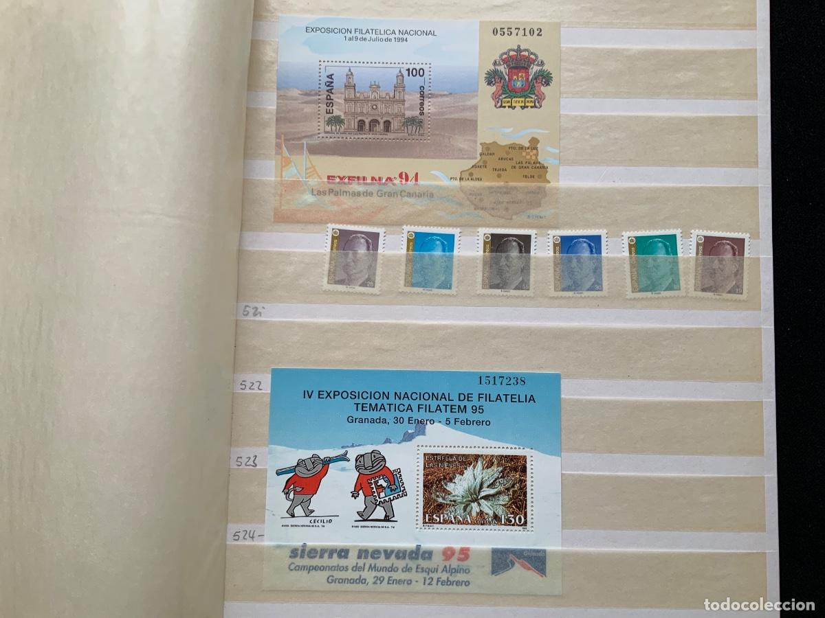 Sellos: Album de sellos nuevos de Espa&ntilde;a, desde 1995 a 2010 aprox. Ver fotos.