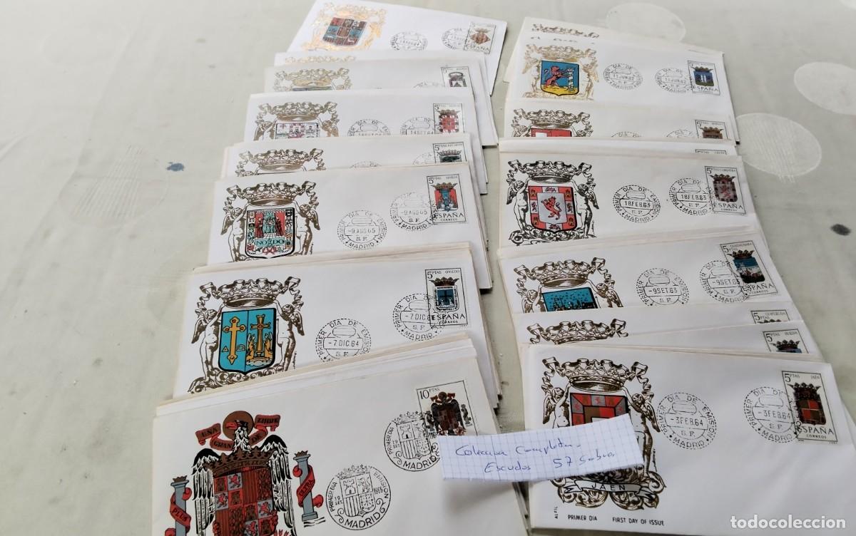 Sellos: COLECCION COMPLETA SOBRES 1&ordm; DIA ESCUDOS DE ESPA&Ntilde;A 57 PIEZAS MATASELLO MADRID