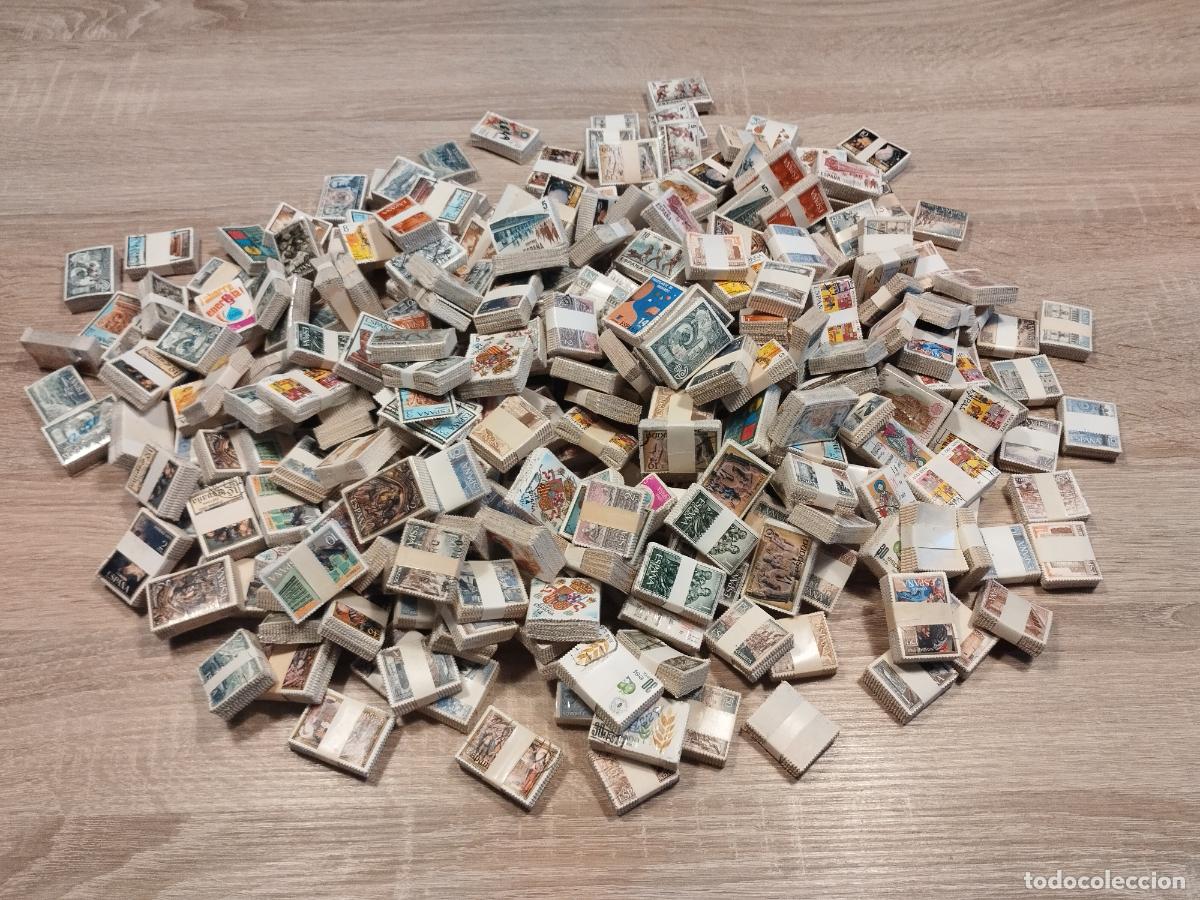 Selos: SEV B-5. ESPA&Ntilde;A. 30000 SELLOS USADOS II CENTENARIO FORMATO GRANDE. ALGO EN NUEVO.