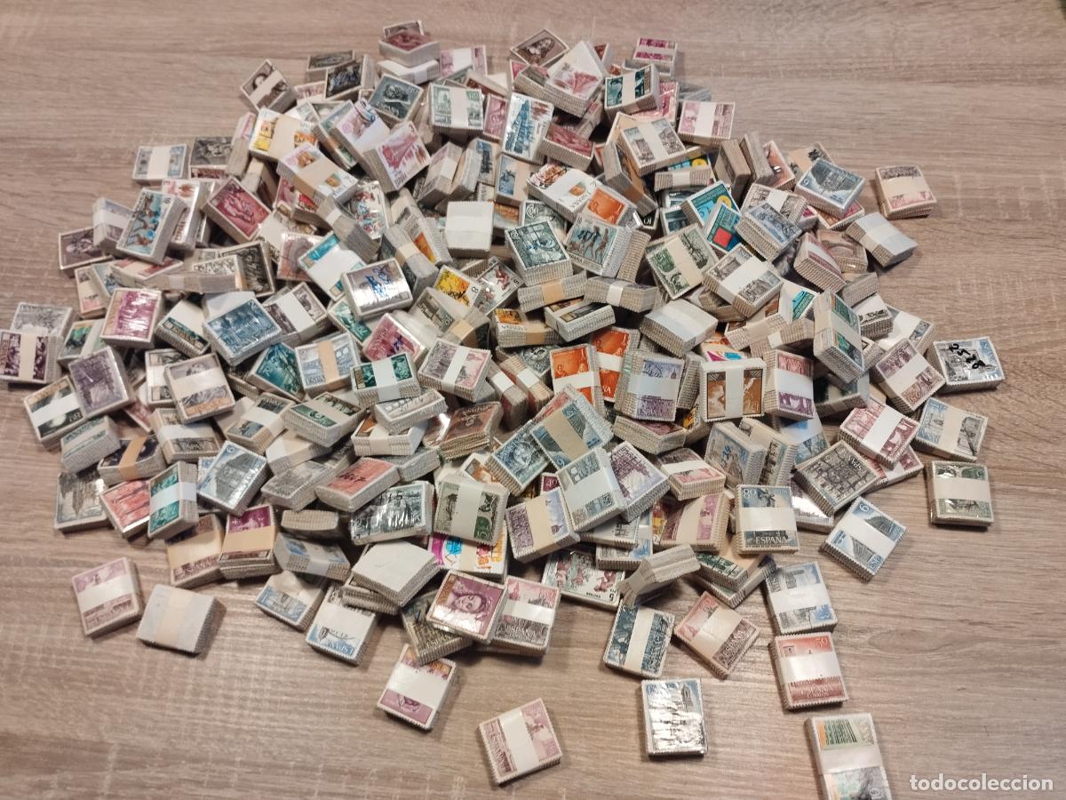Selos: SEV B-20. ESPA&Ntilde;A. 30000 SELLOS USADOS II CENTENARIO FORMATO GRANDE. ALGO EN NUEVO. MAS DE 2.5 KG.
