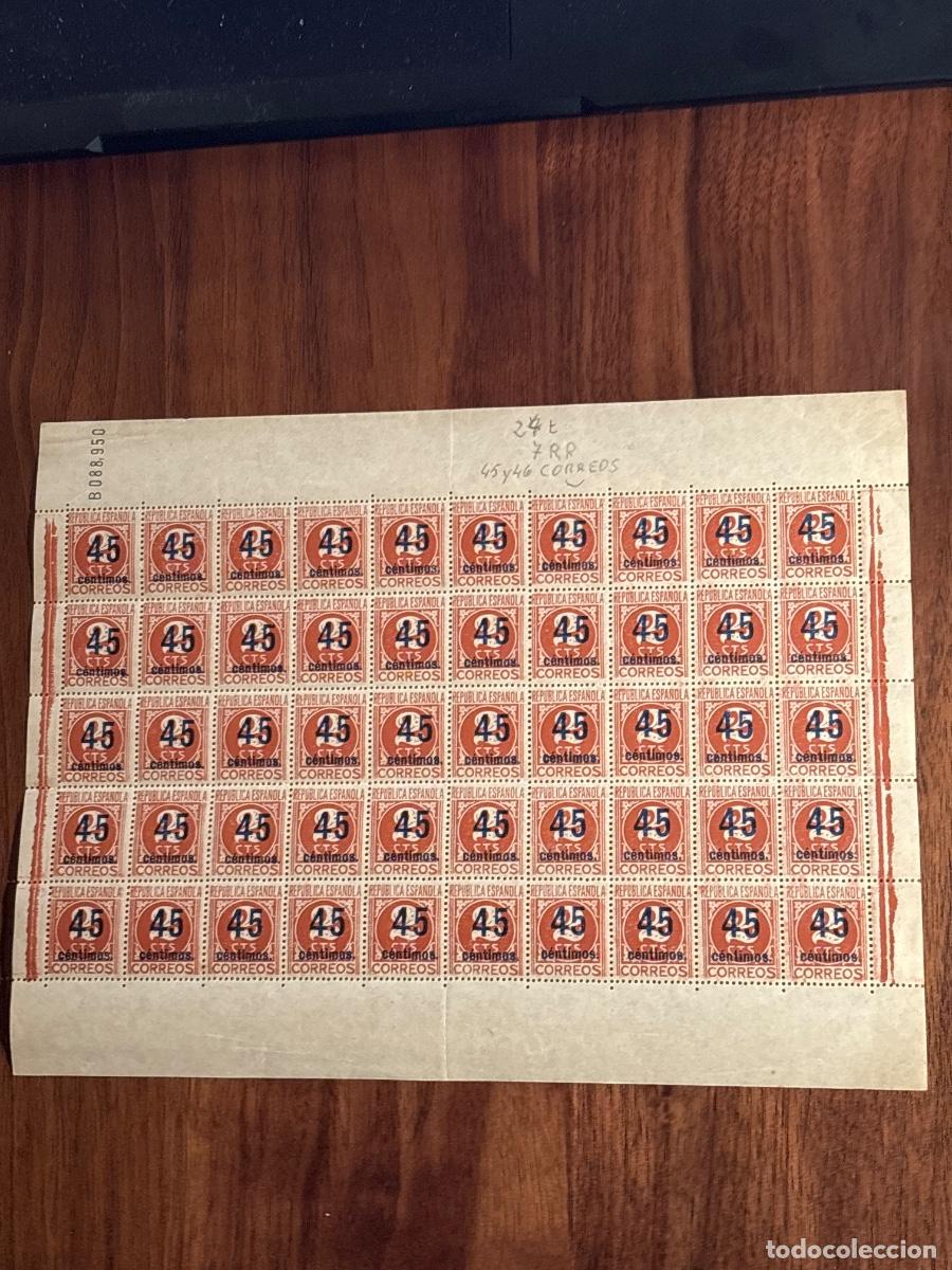 Sellos: Pliego completo 50 sellos Rep&uacute;blica Espa&ntilde;ola 45 CTS sobrecarga &ndash; Correos &ndash; Original