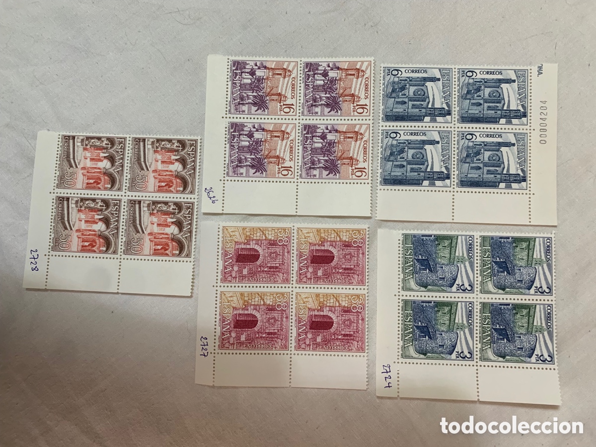 Sellos: ESPA&Ntilde;A &ndash; 8 SERIES COMPLETAS &ndash; EDIFIL 2575/2730 &ndash; 68 SELLOS NUEVOS EN BLOQUES DE 4