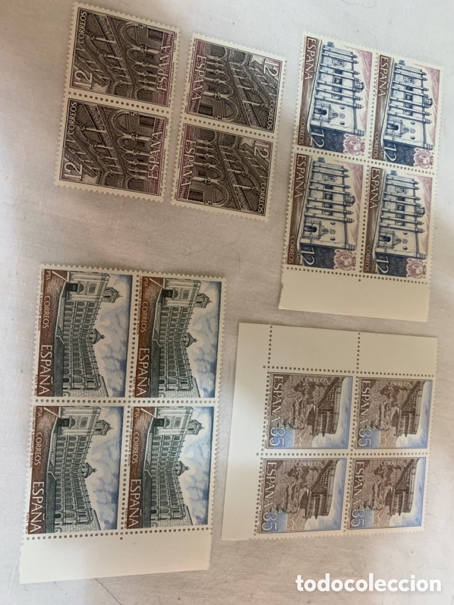 Sellos: Espa&ntilde;a &ndash; Lote 9 series completas Edifil 2560/2866 &ndash; 68 sellos nuevos en bloques de 4