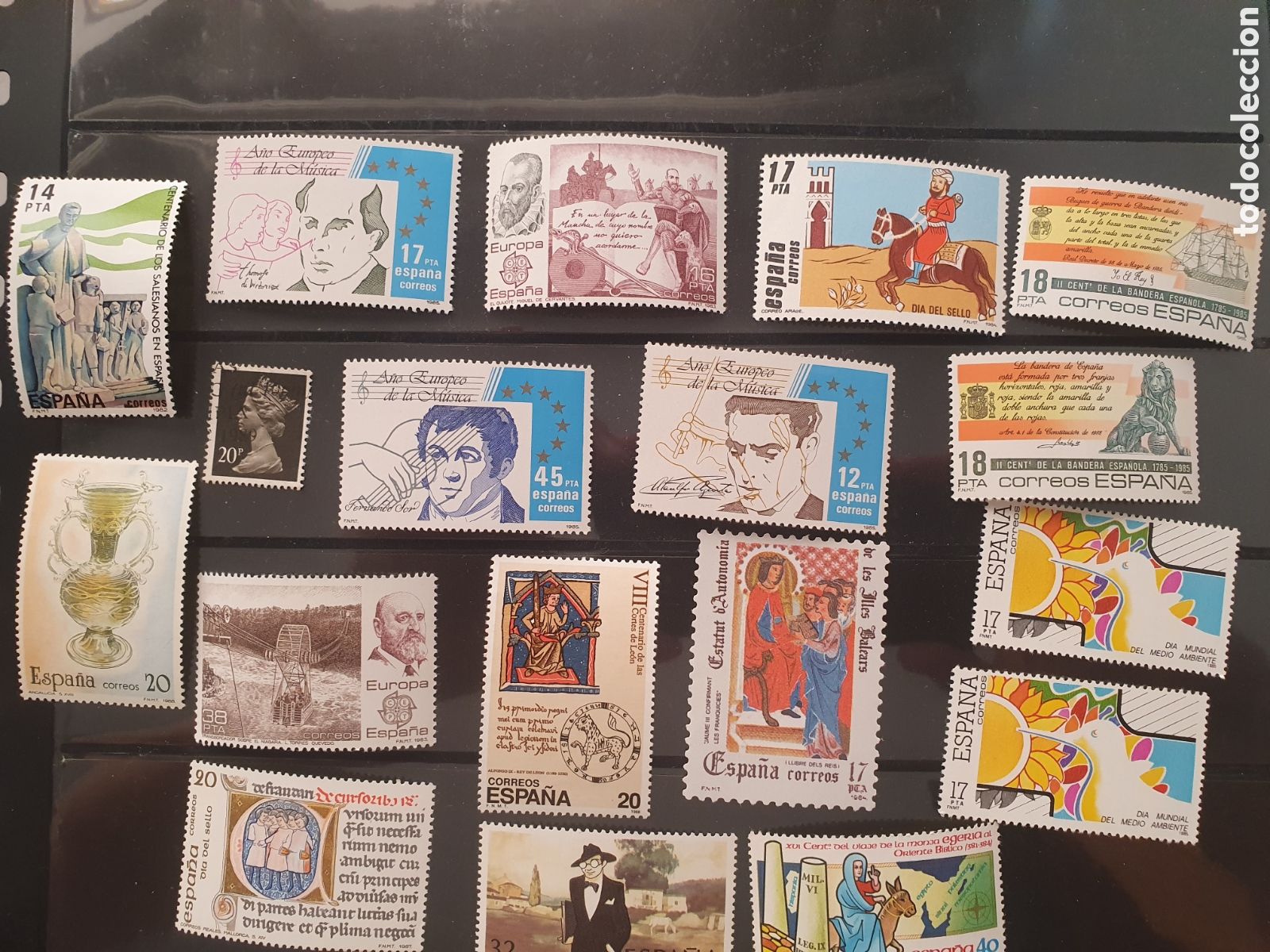 Timbres: 17 ENORMES SELLOS ESPA&Ntilde;A y 1 peque&ntilde;o para comparar de UK