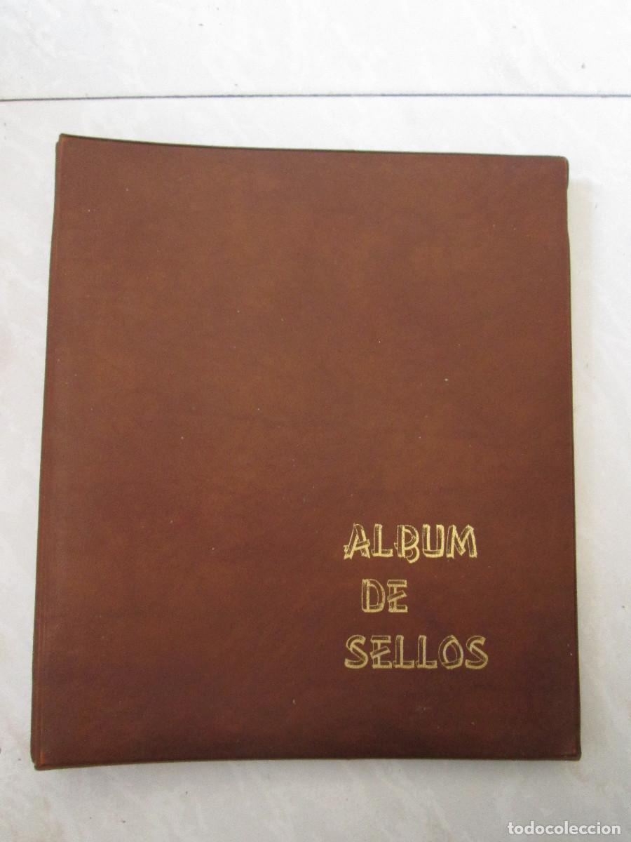 Sellos: ALBUM DE SELLOS - ARCHIVADOR CON 4 ANILLAS COLOR MARRON - 26X22,5X2.5 CM