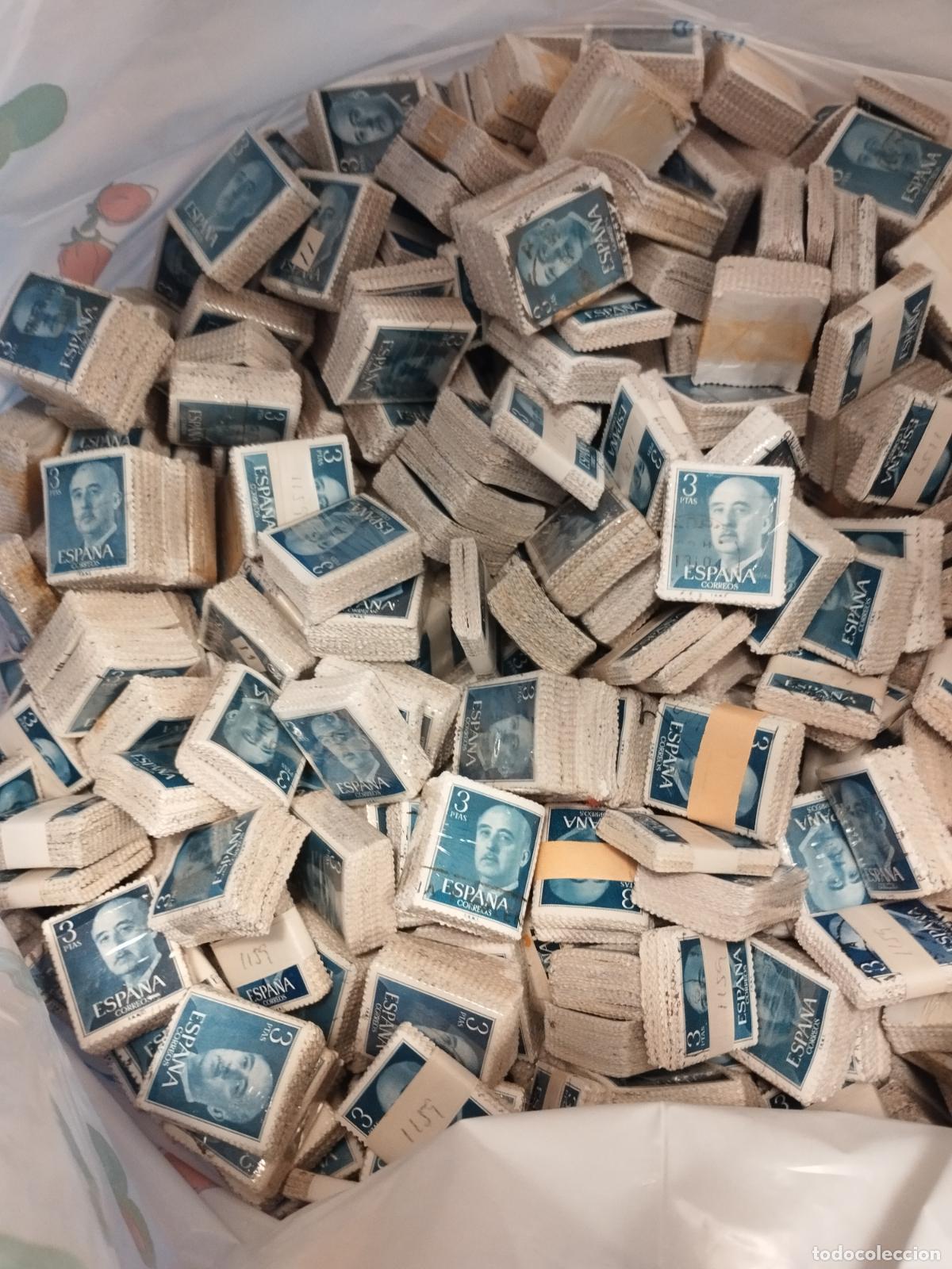 Stamps: FAC B-14 ESPA&Ntilde;A. 90000 SELLOS USADOS EN PASTILLAS. FRANCO. 3 PTAS.
