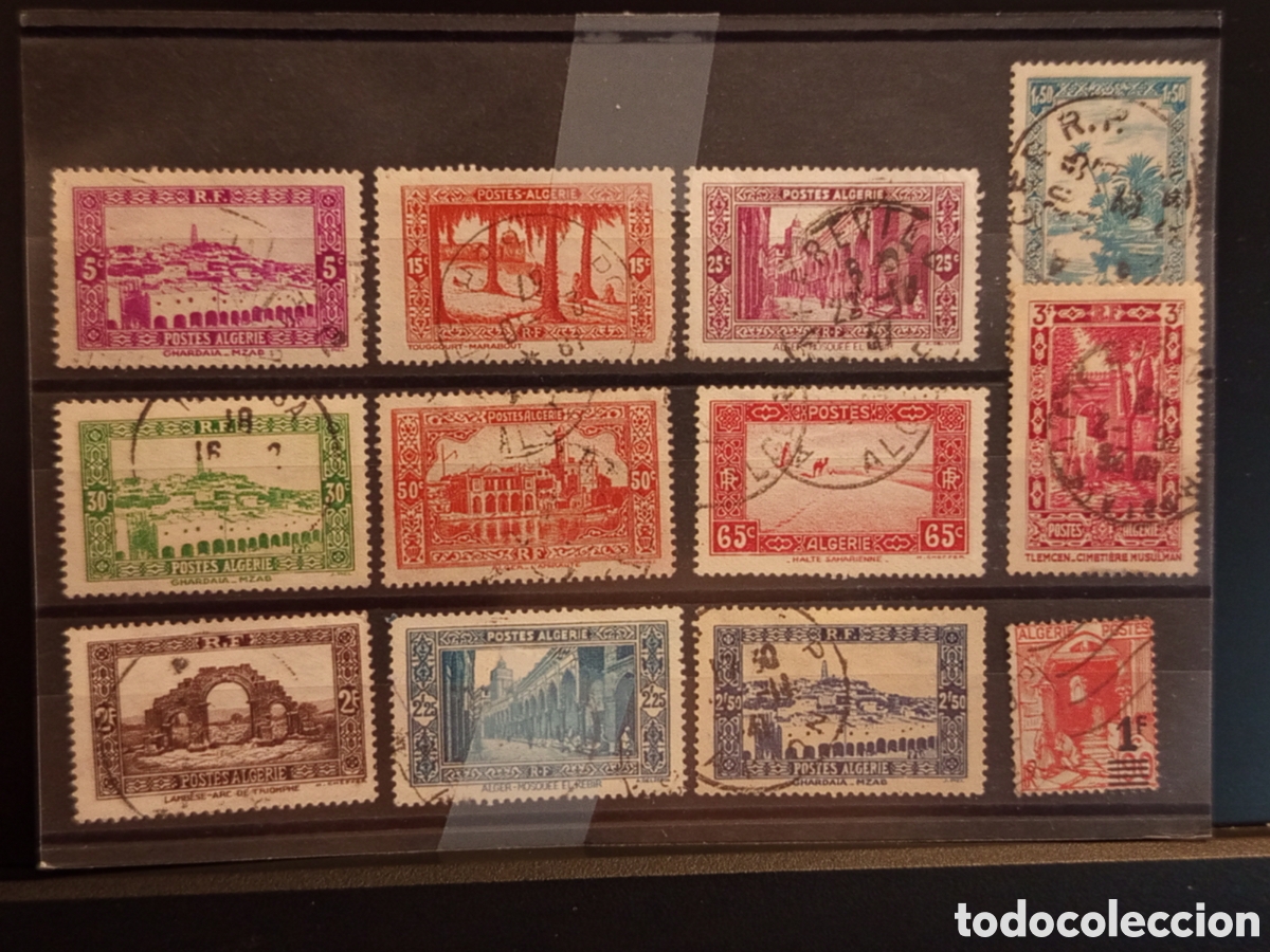 Sellos: Tarjeta con 12 Sellos Antiguos de Argelia Colonial, &Eacute;poca 1930 a 1950