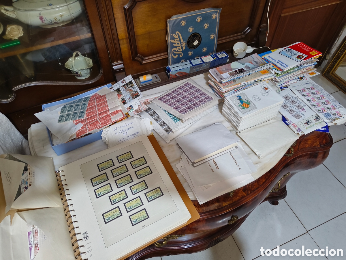 Sellos: Gran lote de pliegos y sellos sin revisar...ver fotos y descripci&oacute;n..