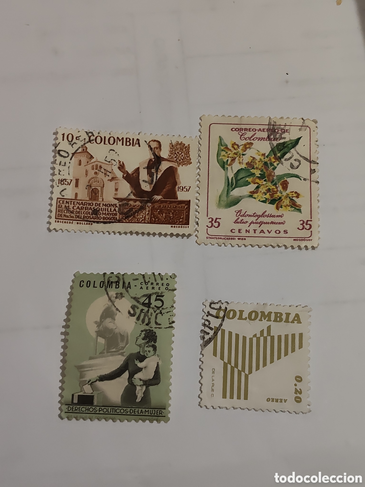 Sellos: 4 sellos de Colombia variados tem&aacute;ticas diferentes