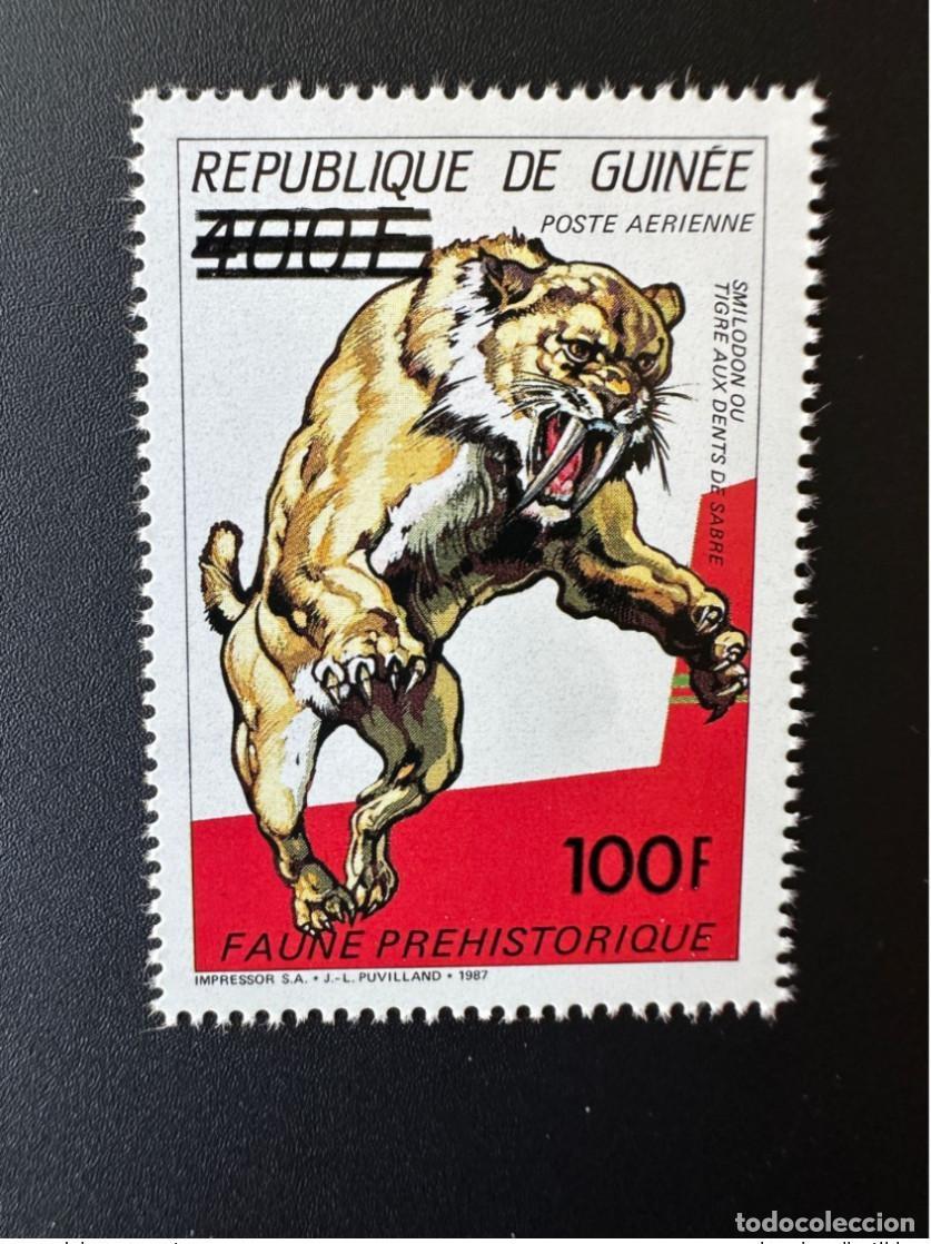 Sellos: Guinea 1991 Mi. 1332 dinosaurio sobrecargado Smilodon tigre dientes de sable