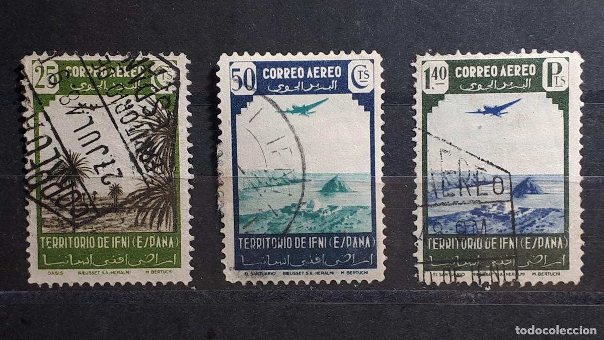Sellos: IFNI. A&Ntilde;O 1943. &deg;. EDIFIL 29, 30, 32.