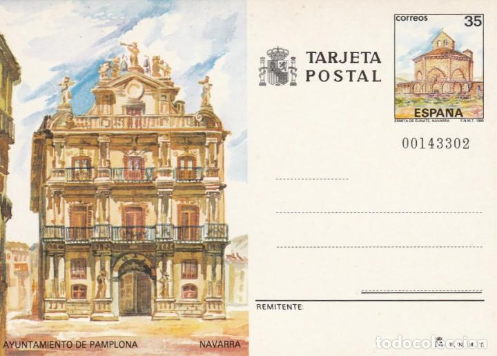 Sellos: TARJETA ENTERO POSTAL - PAMPLONA - AYUNTAMIENTO - 1986 - FNMT FILATELIA - SELLO IMPRESO RELACIONADO