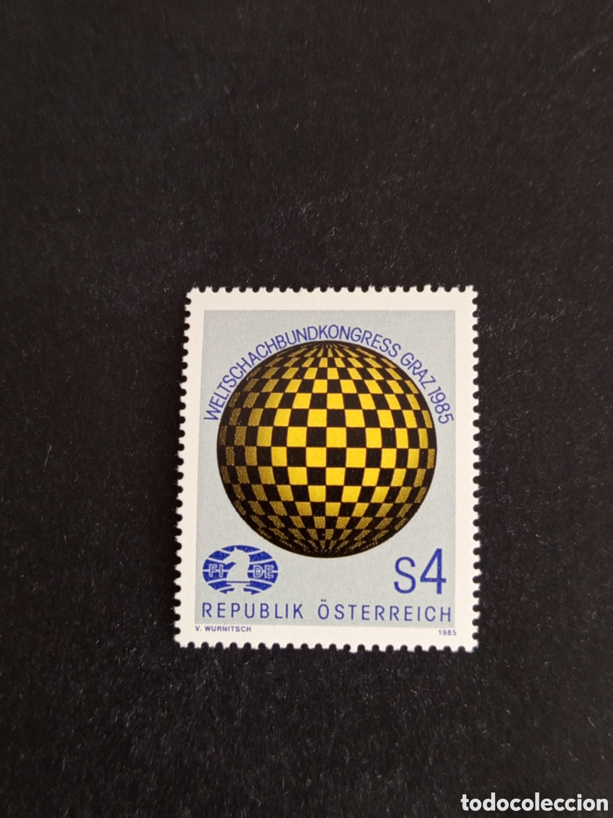 Sellos: AUSTRIA, 1985. Federaci&oacute;n Internacional de Ajedrez. Emblema Congreso. Yvert 1652. Pedido m&iacute;nimo 3 &euro;