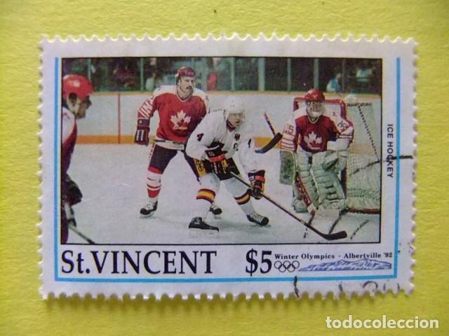 Sellos: 52 ST. VINCENT 1992 HOCKEY on ICE JOCKEY sobre HIELO / YVERT 1538 FU