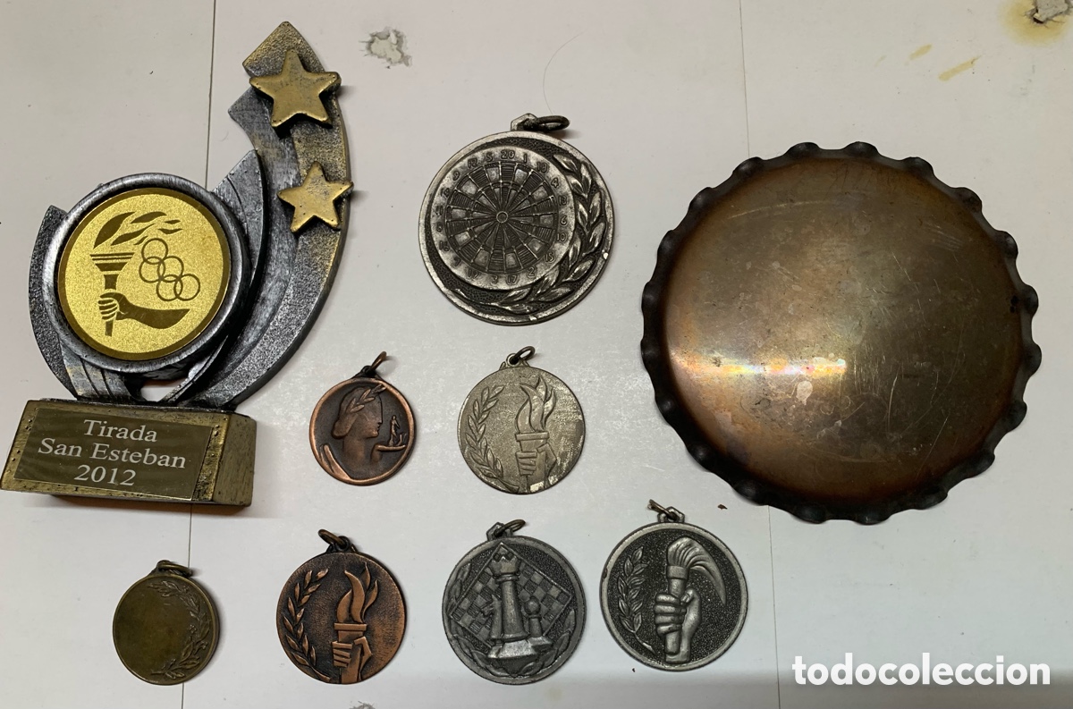 Sellos: 9 Trofeos Medallas Varios Deportes