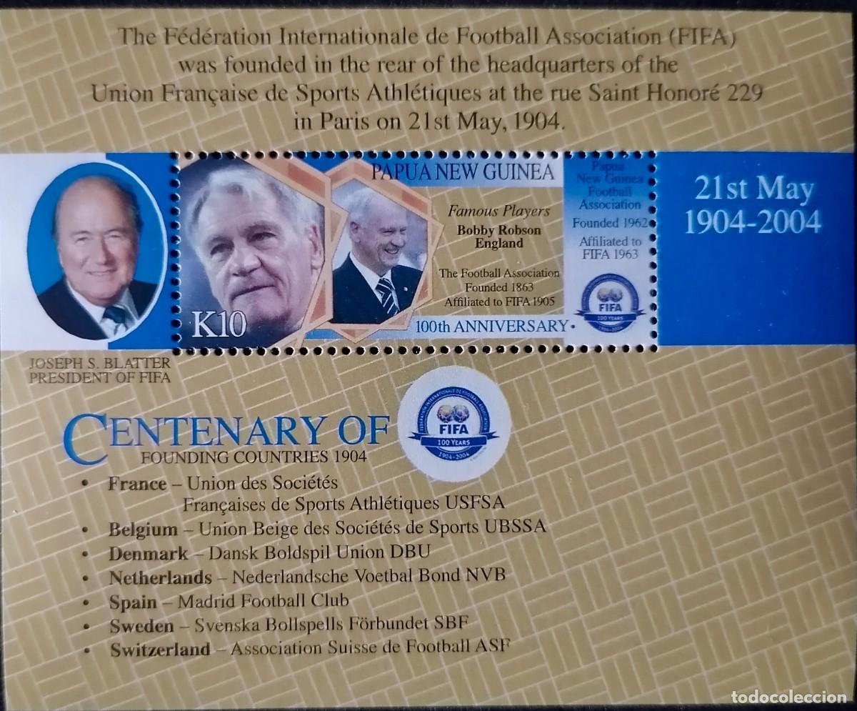 Sellos: PAPUA 2004 - HB CENTENARIO FIFA .