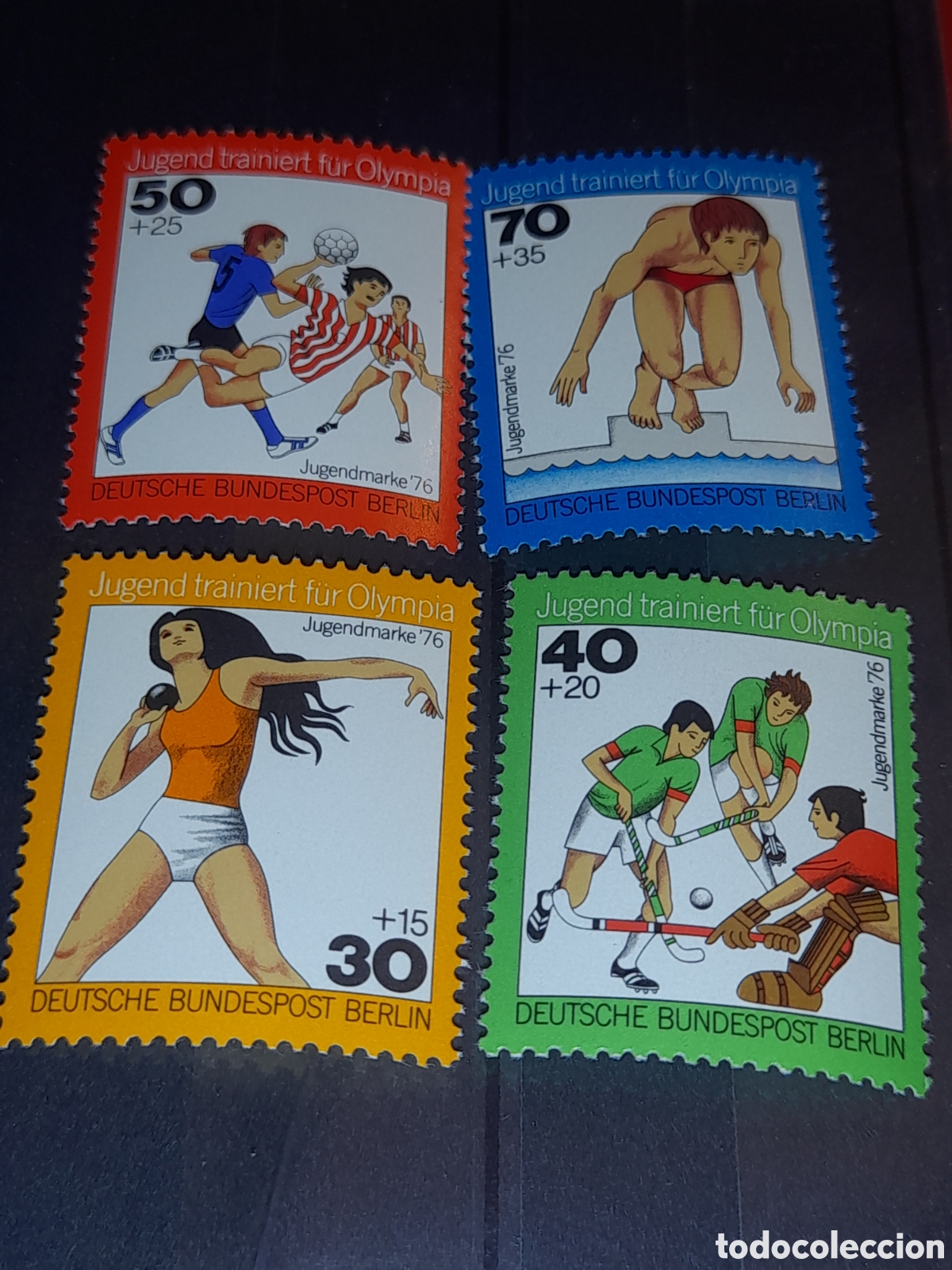 Sellos: Sello Alemania, Berlin nuevo 1976. Pro juventud. Infancia. Deporte. Juegos. Peso. Hocky. Balonma