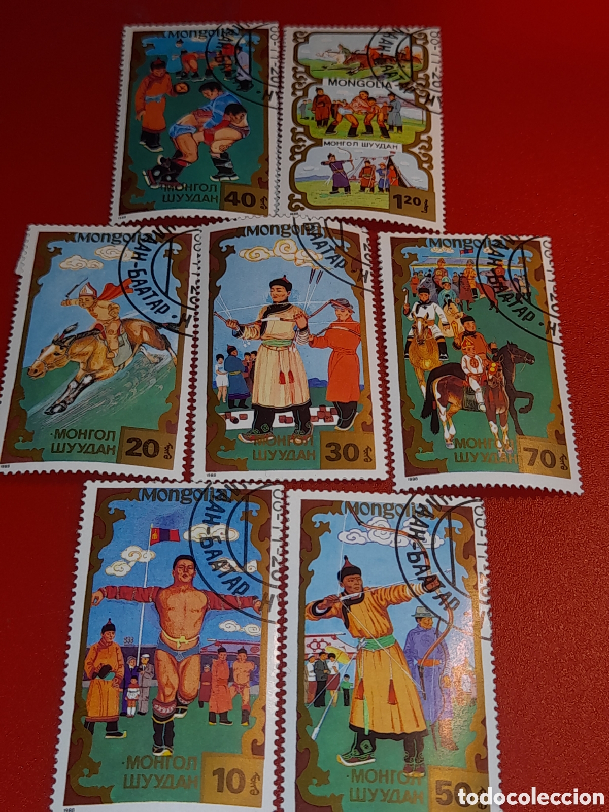 Sellos: Sello Mongolia mtdo 1988. Deportes tradicionales. Folclore. Caballo. Lucha. Disfraz. Doma. Mamifero.