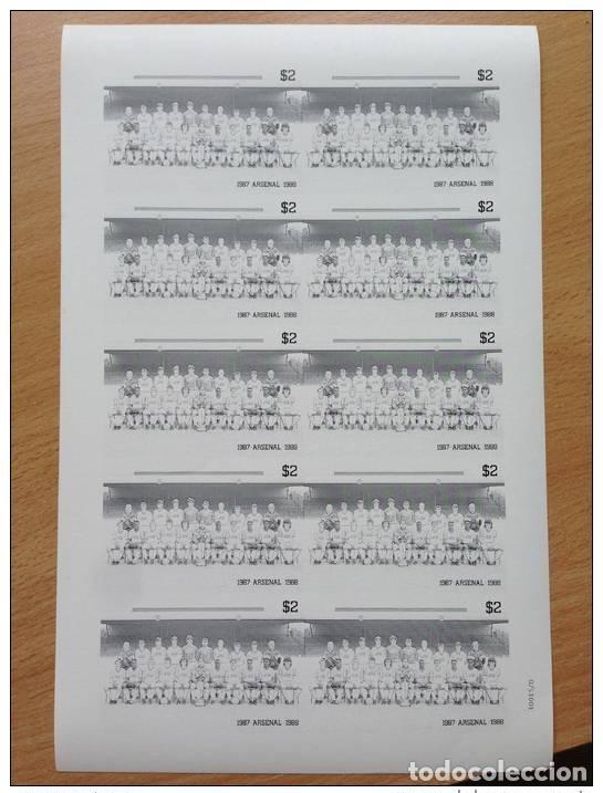 Sellos: HOJA DE F&Uacute;TBOL SAN VICENTE 1987 10 DEL CLUB PRIMERA LIGA BARCLAY ARSENAL GUNNERS PROOF