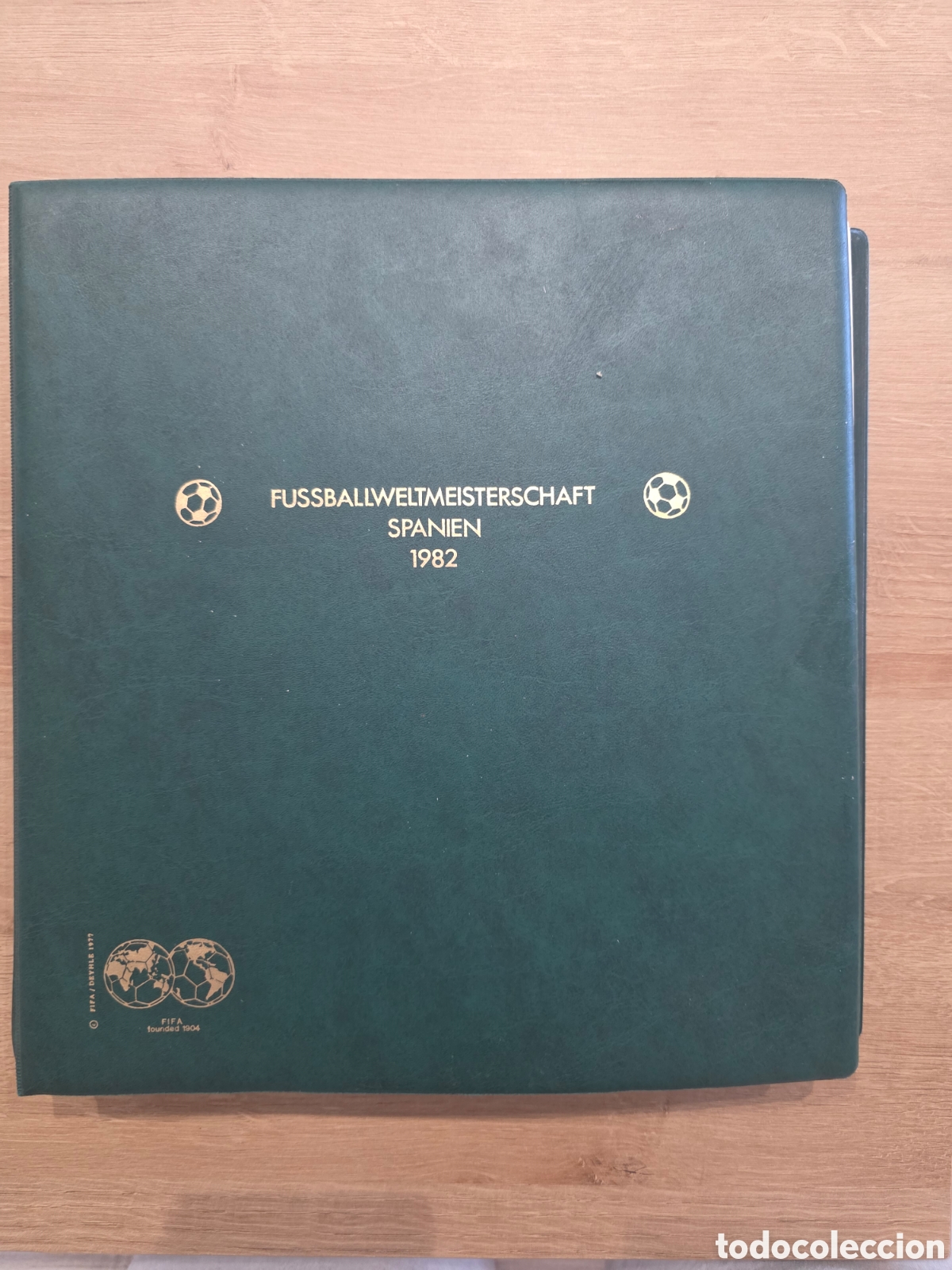 Sellos: Se vende archivador oficial de filatelia de la Copa Mundial de F&uacute;tbol de Espa&ntilde;a 1982