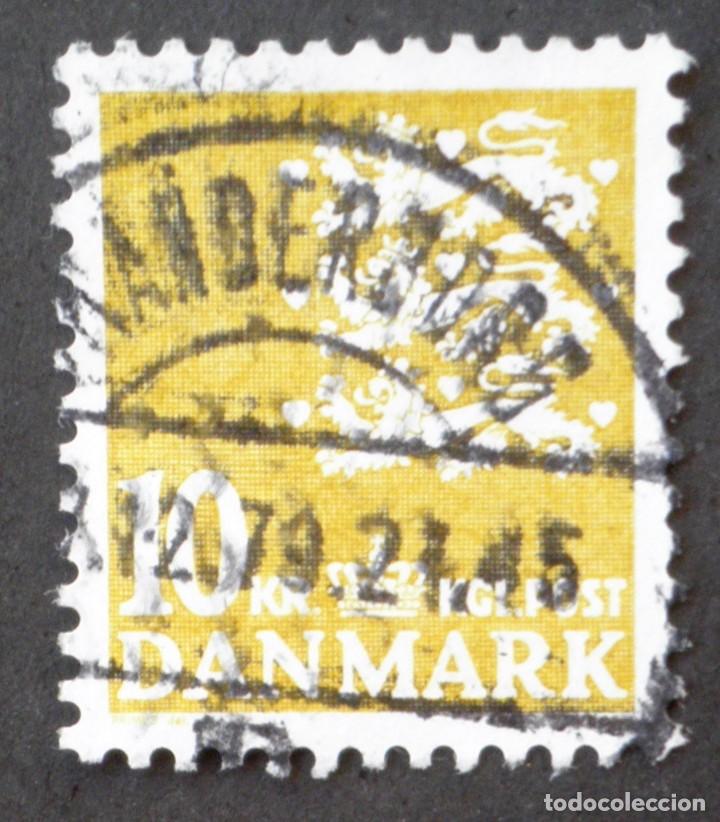 Sellos: 1976 Dinamarca Escudo nacional - Foto 1