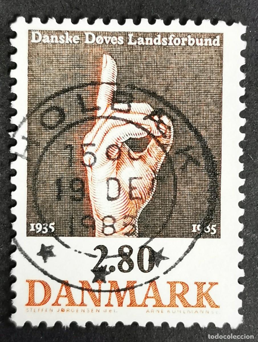 Sellos: Sello Dinamarca 1985, &rdquo;D&rdquo; en lengua de se&ntilde;as, 2,80 dkr. Michel: DK 850