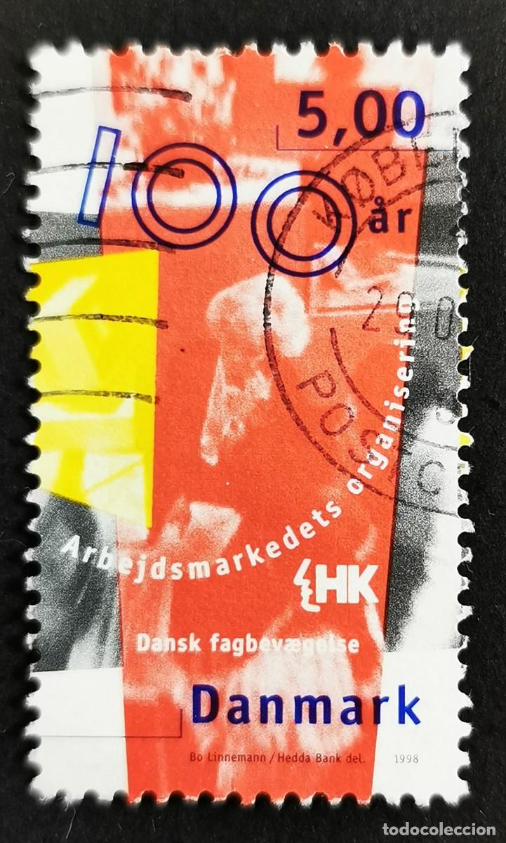 Sellos: Sello Dinamarca 1998, Mujer usando tel&eacute;. Confederaci&oacute;n Danesa Sindicatos, 5.00 dkr. Michel: DK 1173