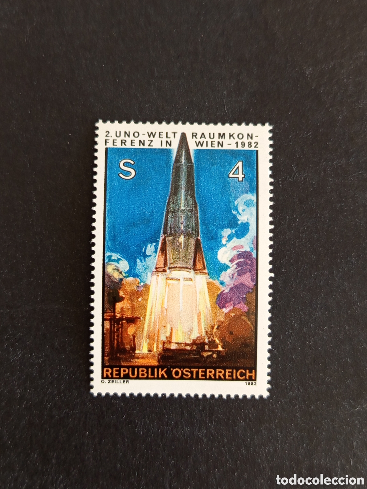 Sellos: AUSTRIA, 1982. Cohete. Uso pac&iacute;fico del espacio. Yvert 1544. Pedido m&iacute;nimo 3 &euro;. Ver fotos.