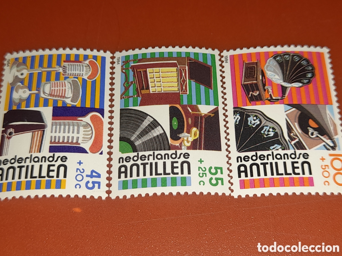 Sellos: Sello Antillas Holandesas nuevo 1984. Bienestar. Cultura. La radio. Comunicaci&oacute;n. Espacio. Micr&oacute;fono