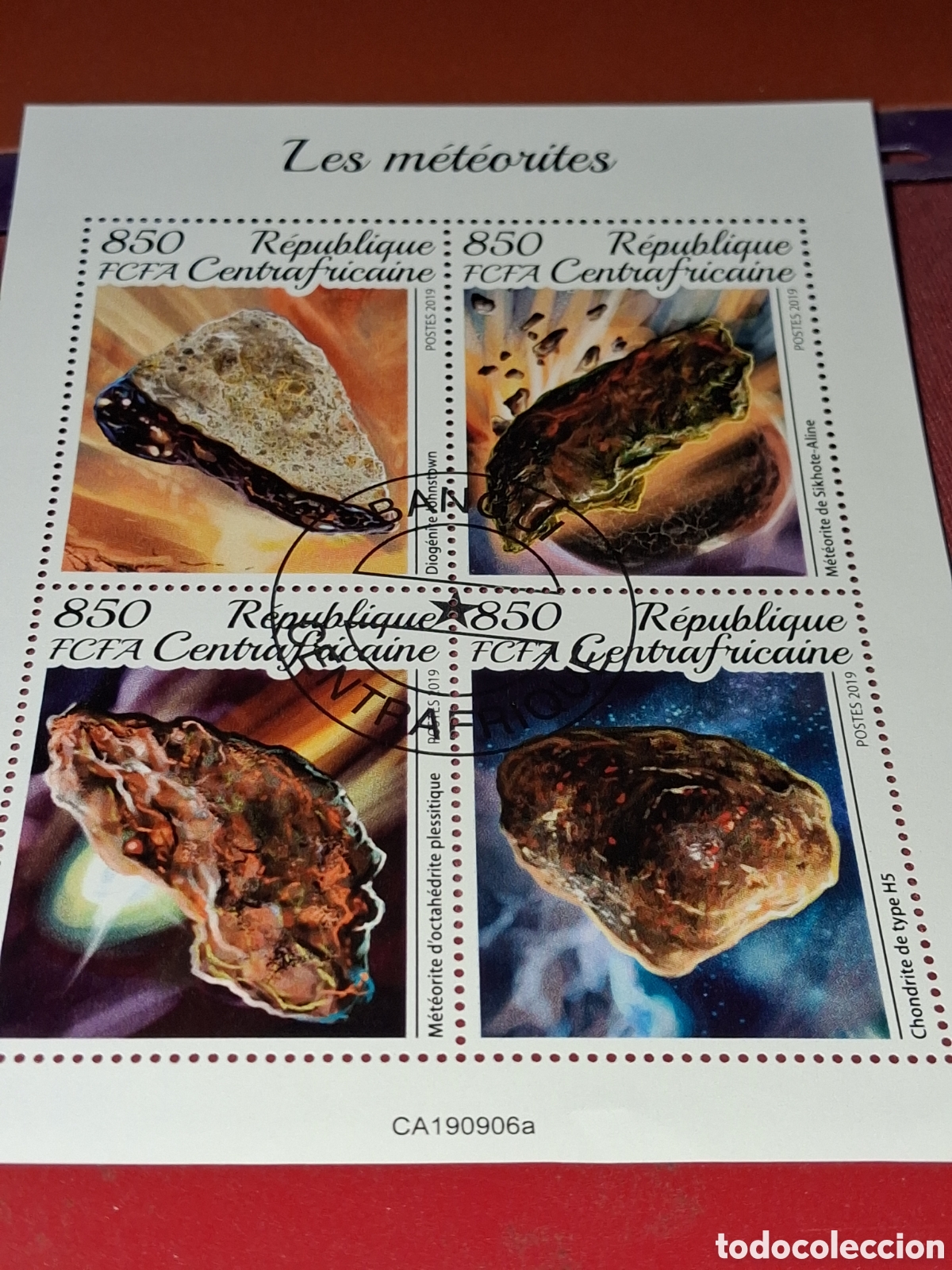 Sellos: HB Centroafricana mtdo 2019. Meteoritos. Asteroides. Rocas. Espacio. Minerales. Astros.
