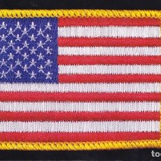 Sellos: OLD GLORY BOOKLET - UNITED STATES POSTAL SERVICE / A BELOVED NATIONAL SYMBOL WOVEN INTO THE FABRI.... Lote 344650918