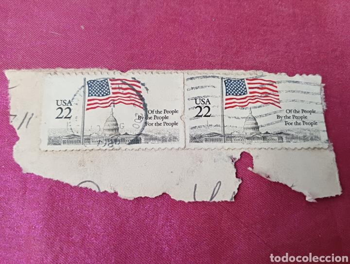 Stamps: 2 sellos de Estados Unidos usados y pegados al papel